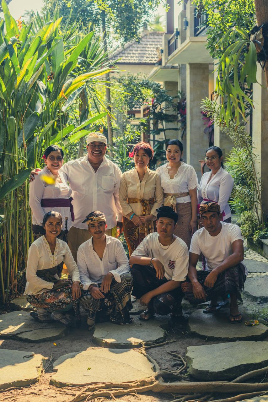 The Harum Sari Team